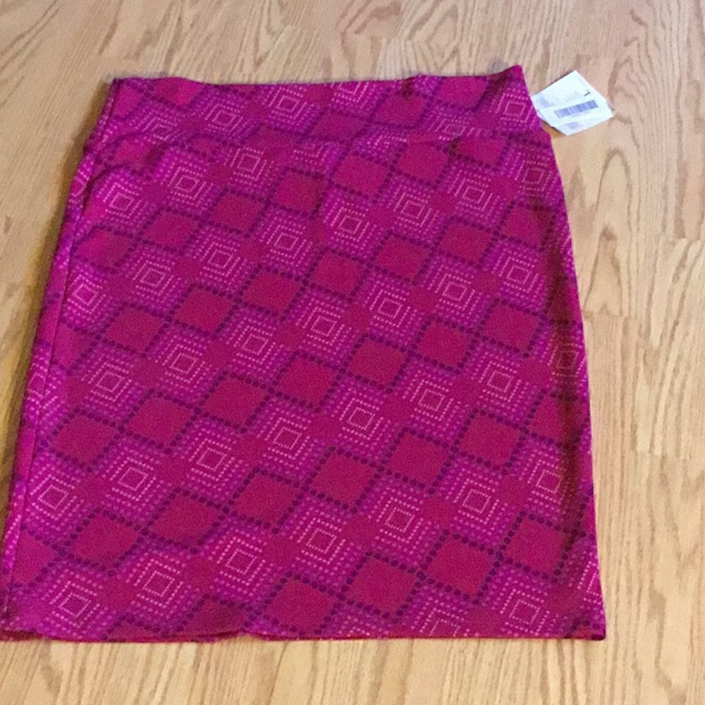 NWT LULAROE CASSIE skirt in size 3XL, bright purplish pink color